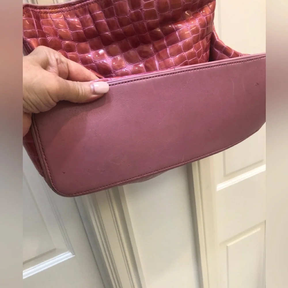 BRIGHTON 💗 Pink Crocodile Embossed Shoulder Bag! Super Cute! Perfect size! - Picture 10 of 12